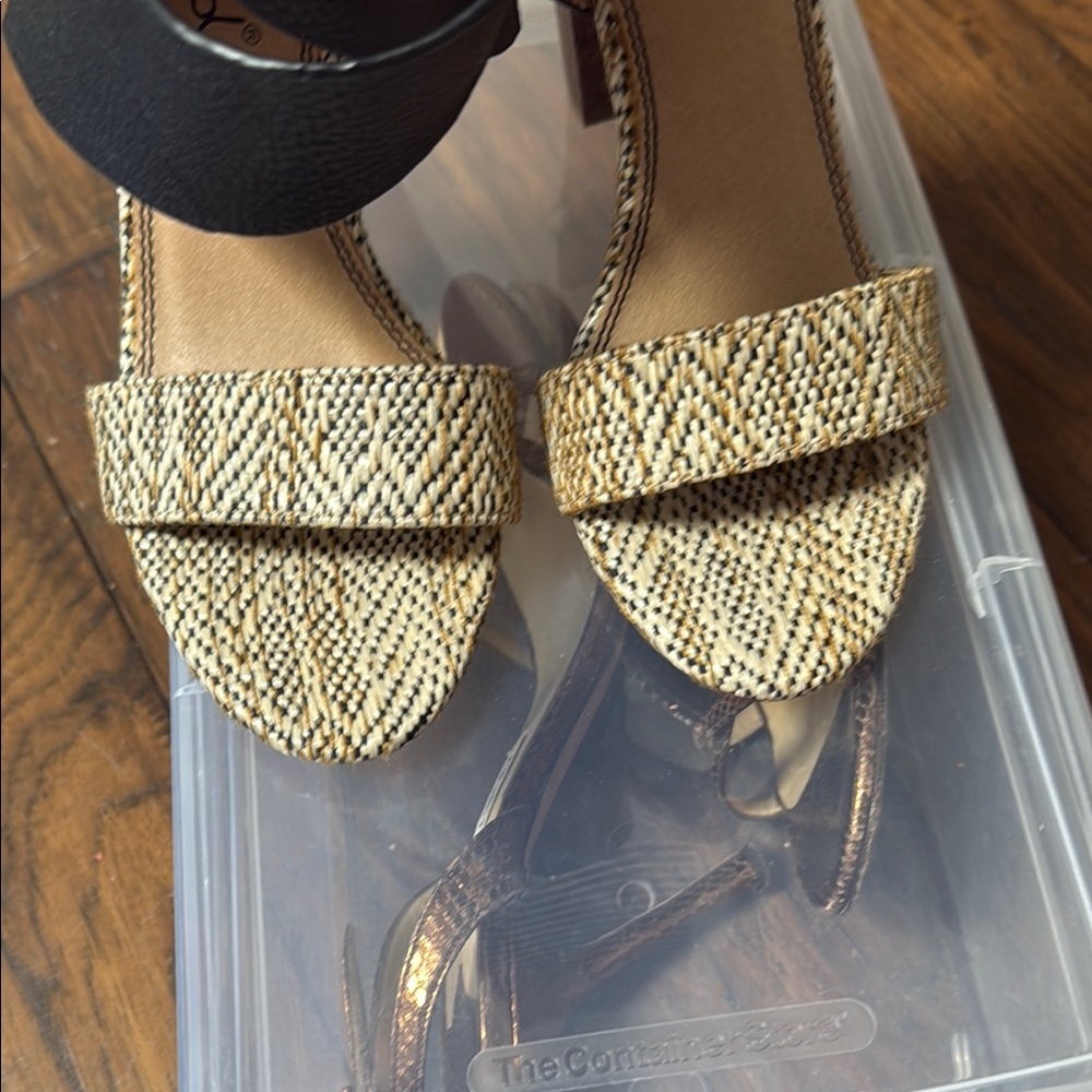 Splendid Black and Tan Heeled Sandals with Chunky Heel - Picture 4 of 6